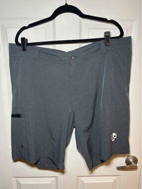 Demons Behind Me Men’s Performance Tech Hybrid Shorts Size 40 9.5” Inseam Gray